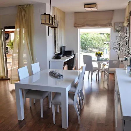 Casa Plana Novella Con Piscina Privada Olivella
