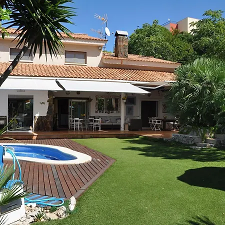 Casa Plana Novella Con Piscina Privada