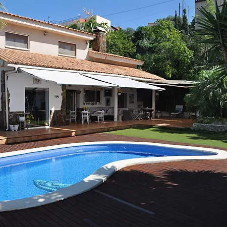 Casa Plana Novella Con Piscina Privada Holiday home Olivella